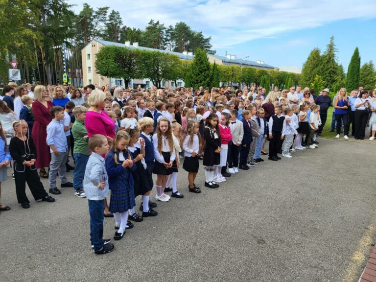 Pirmais zvans skanējis – sākas 2026./2027. mācību gads